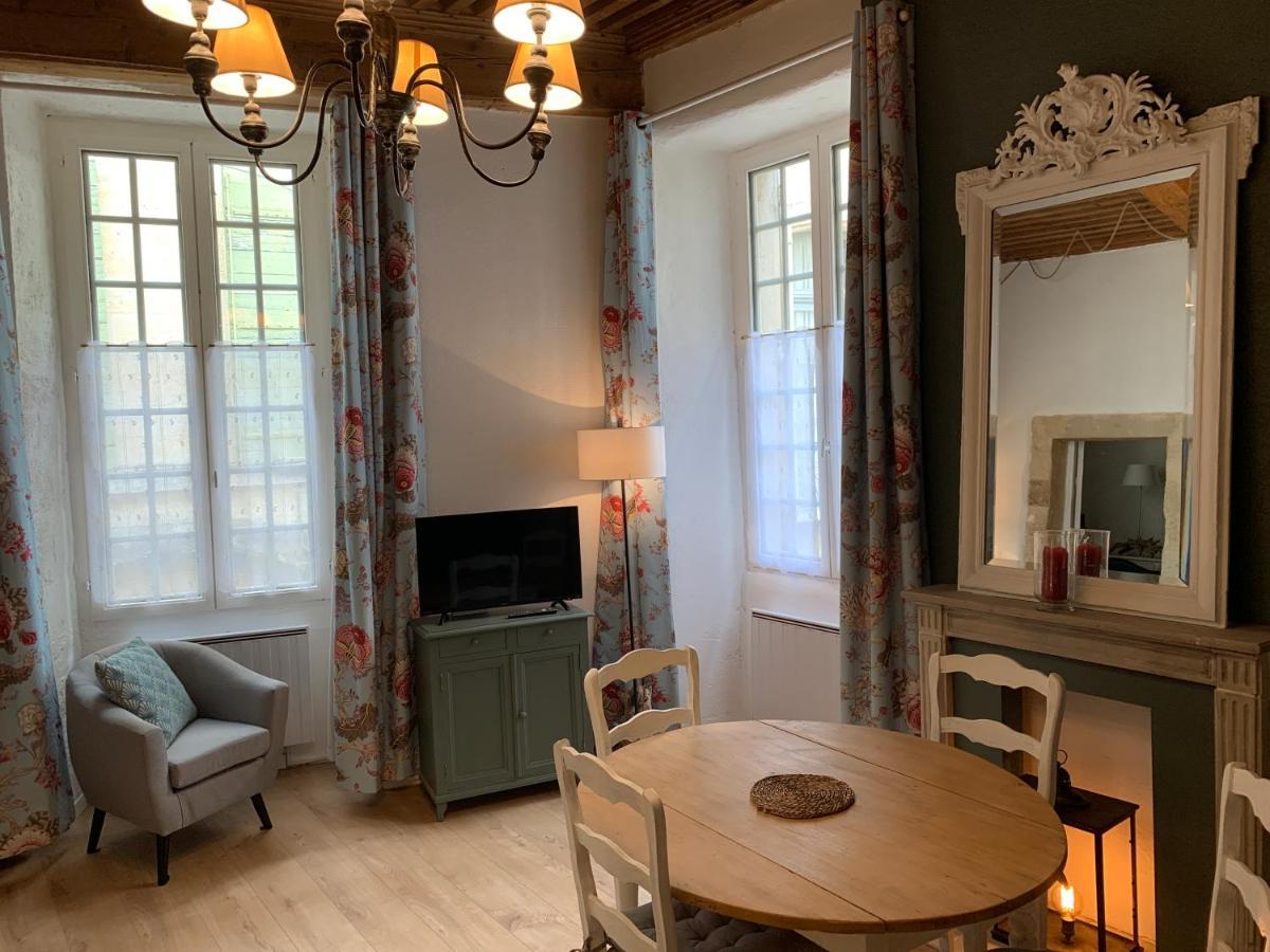Appartement De Charme Dans Le Coeur Historique D'Uzes Bagian luar foto