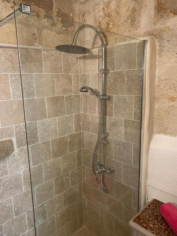 Appartement De Charme Dans Le Coeur Historique D'Uzes Bagian luar foto