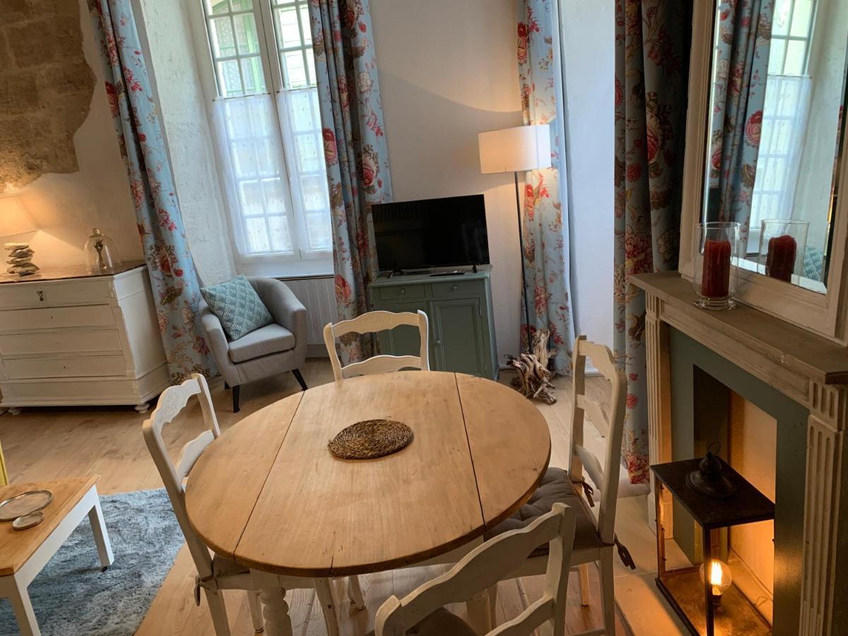 Appartement De Charme Dans Le Coeur Historique D'Uzes Bagian luar foto