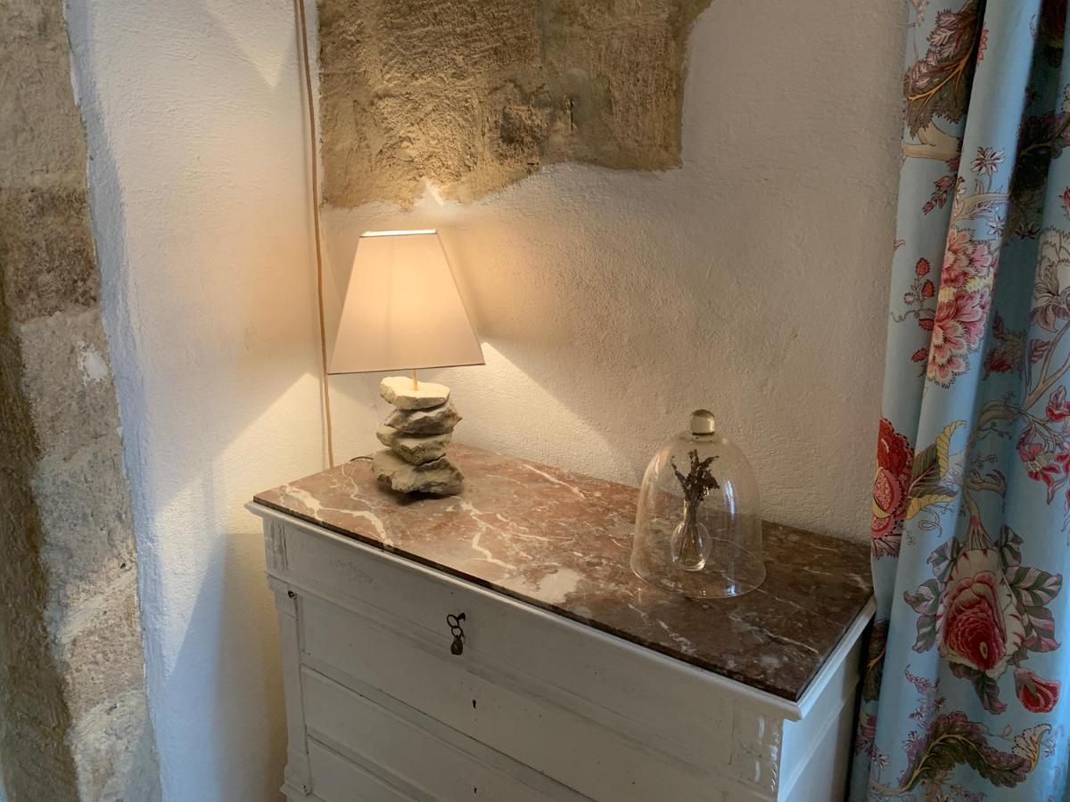 Appartement De Charme Dans Le Coeur Historique D'Uzes Bagian luar foto