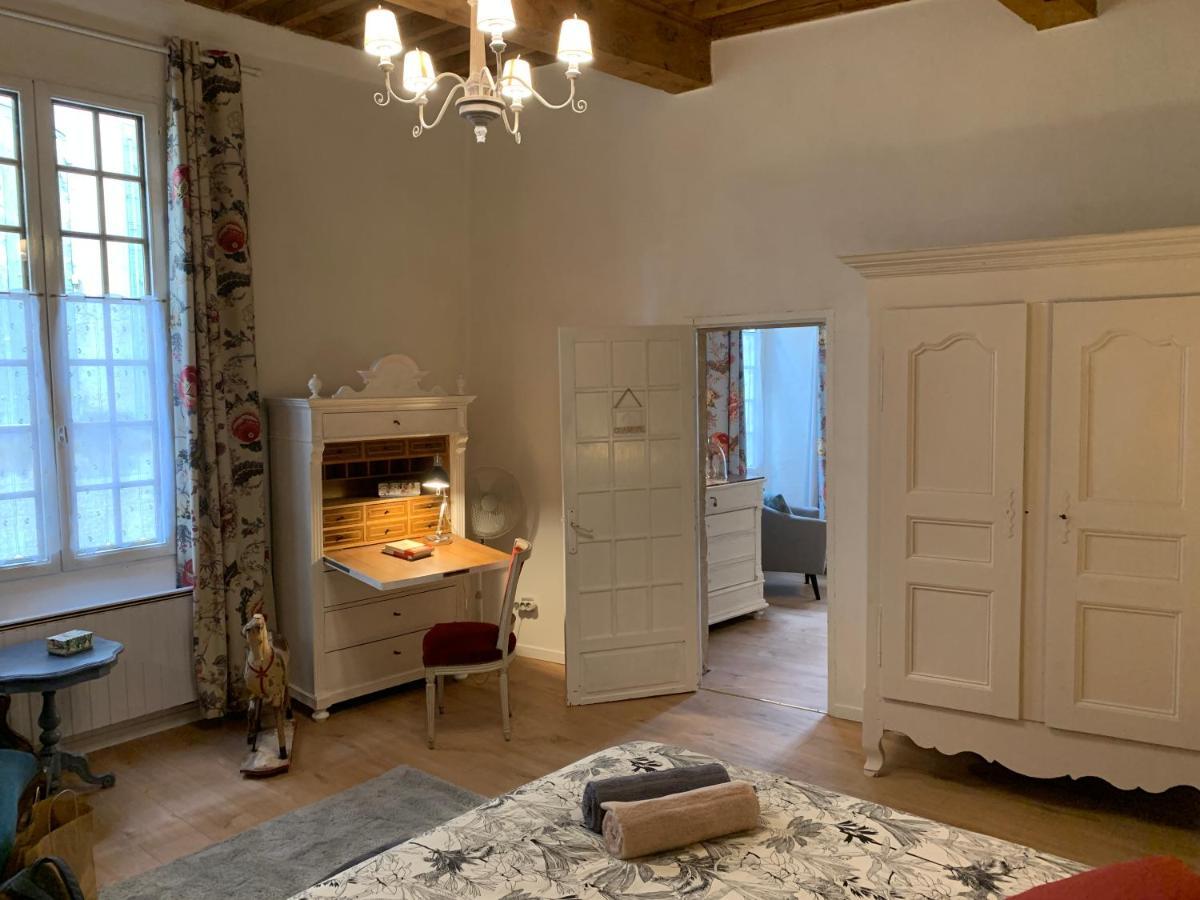 Appartement De Charme Dans Le Coeur Historique D'Uzes Bagian luar foto